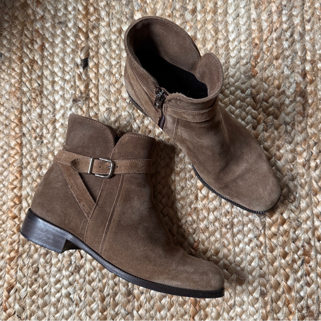 La Canadienne 7.5 Sancton City Dry Boots Caribou Suede Boot Bootie